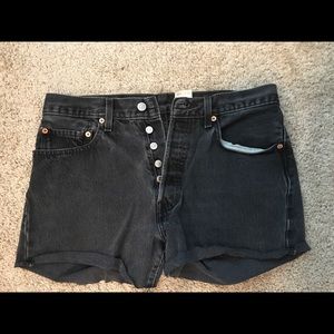 Levi Cutoff Shorts